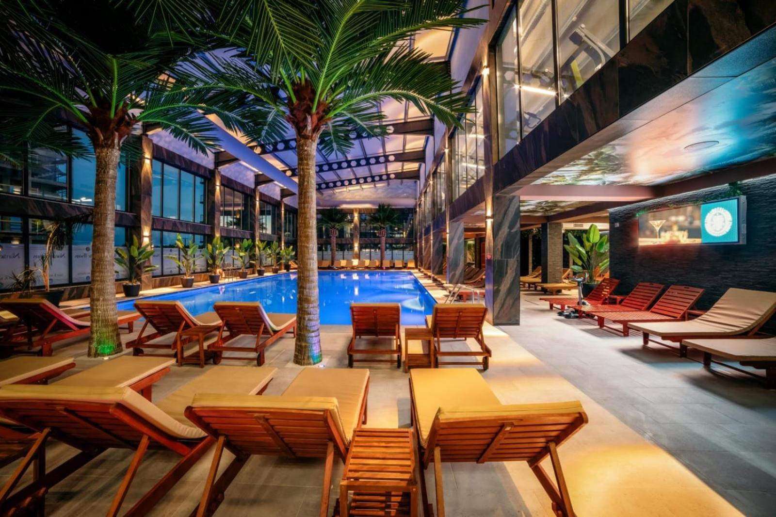 Hotel Nordic Twins & Wellness Radauti Exterior photo