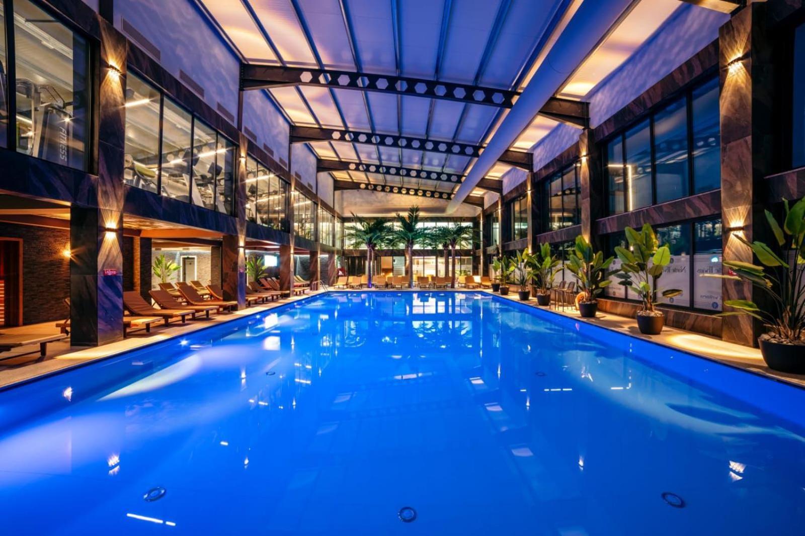 Hotel Nordic Twins & Wellness Radauti Exterior photo