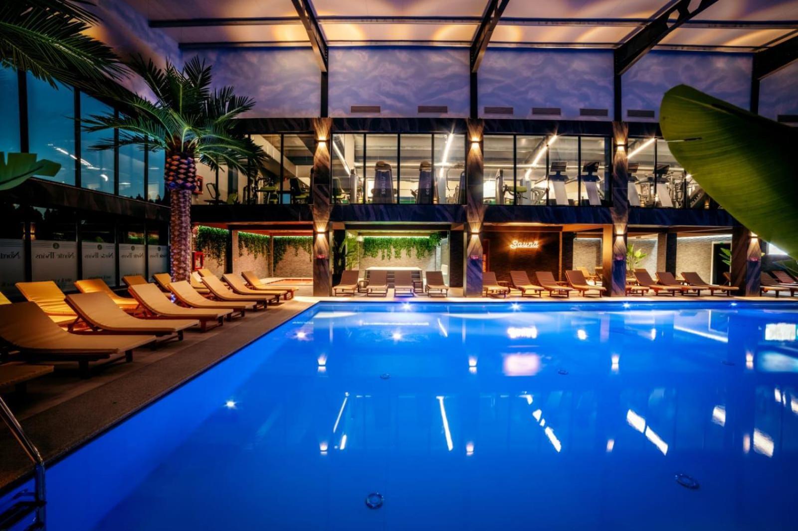 Hotel Nordic Twins & Wellness Radauti Exterior photo
